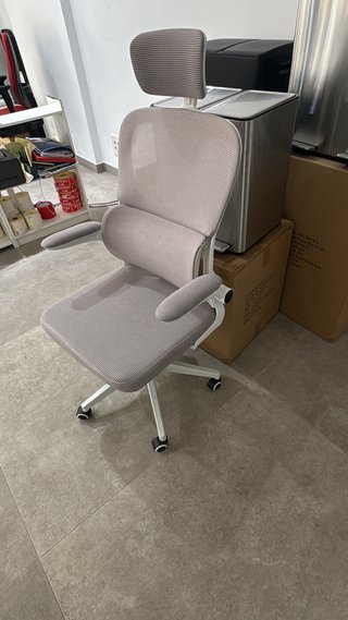 Silla de oficina/gaming ergonómica gris y negra