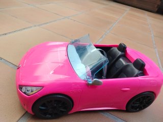 Lote Barbie: Coche Descapotable Rosa + Muñeca