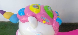 Unicornio balancín infantil