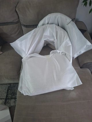 2 Sillas nuevas sin usar de tela y color beis