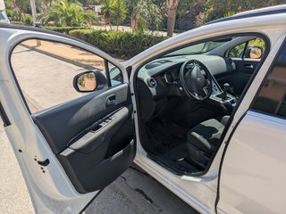 Peugeot 5008 2014