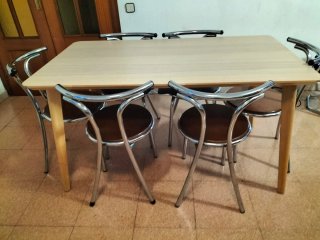 Mesa de comedor y 6 sillas