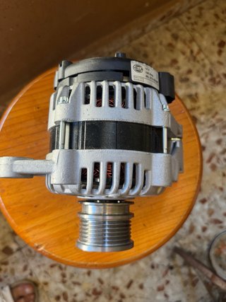 Alternador HELLA 8EL 012 430-581