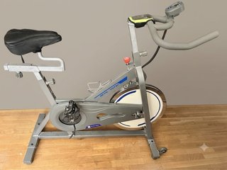 Bicicleta Spinning VS730 Gris