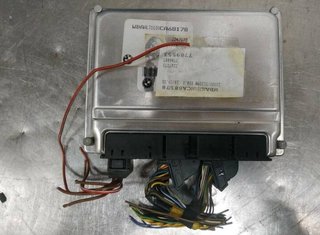 7789553 centralita motor bmw serie berlina 452346