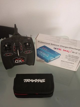 Lote aeromodelismo: Baterías, cargador, mando