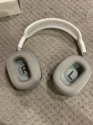 Auriculares genéricos tipo AirPods Max