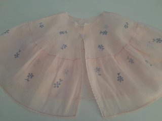 Peinador vintage organdí rosa bordado a mano en 19