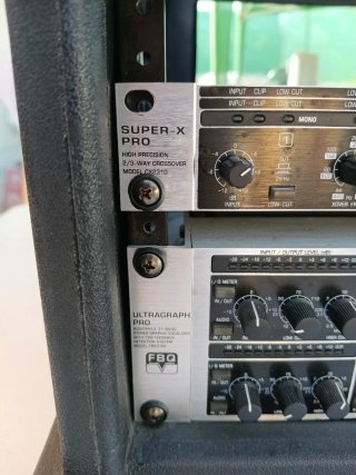 Pack DJ Behringer Amplificador Ecualizador