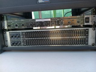 Pack DJ Behringer Amplificador Ecualizador