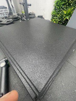 Losetas de caucho GYM PRO 100x100x1 cm