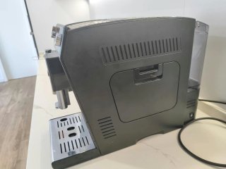Cafetera Super Automática DeLonghi Autentica