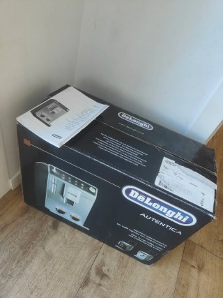 Cafetera Super Automática DeLonghi Autentica