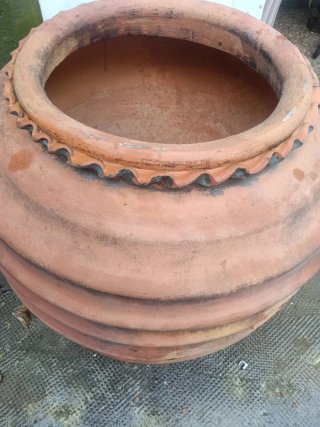 Tinaja de terracota grande