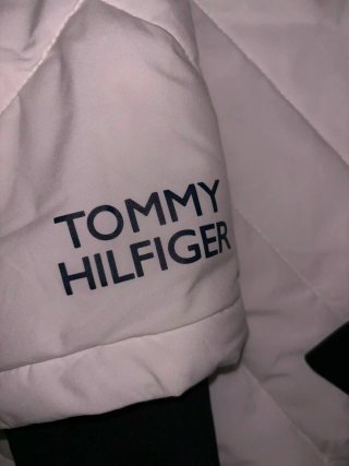 Chaqueta Tommy Hilfiger acolchada con capucha