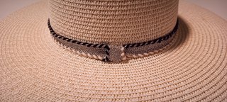 Sombrero de verano ala ancha beige