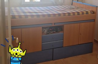 Cama alta con almacenaje + colcha + store