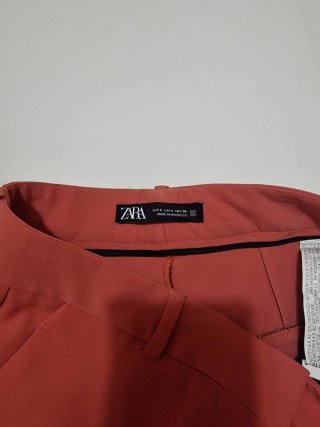 Traje Zara americana y pantalón. Color teja.