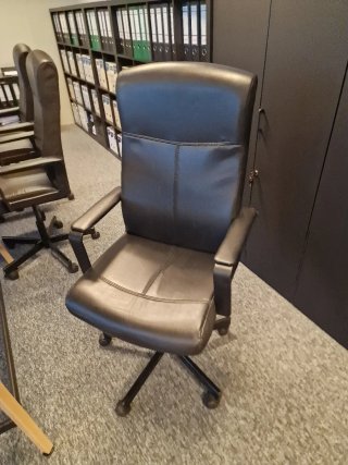 Sillas de oficina/estudio en buen estado