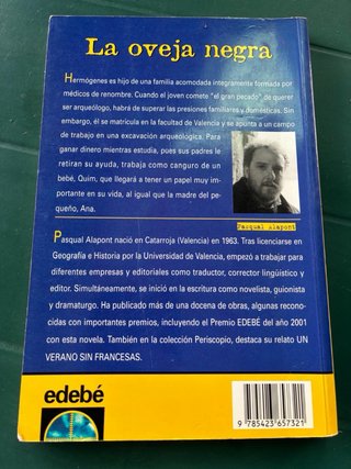 La oveja negra ("periscopio")(premio "edebe" 2001)
