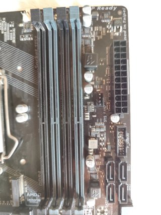Placa Base Gigabyte GA-B250M-D3