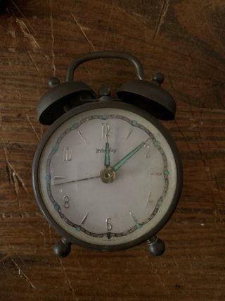 Reloj despertador antiguo