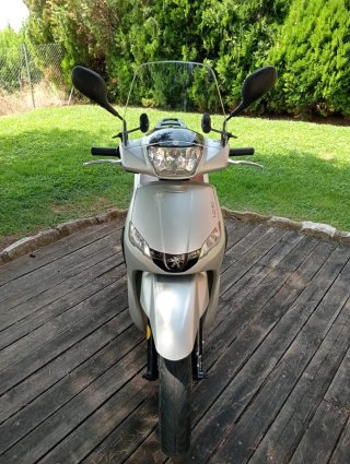 Peugeot Tweet 125 Scooter Plata
