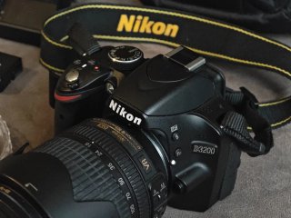 Nikon D3200 + Nikkor 18-105mm VR (8604 disparos)