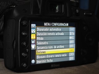 Nikon D3200 + Nikkor 18-105mm VR (8604 disparos)