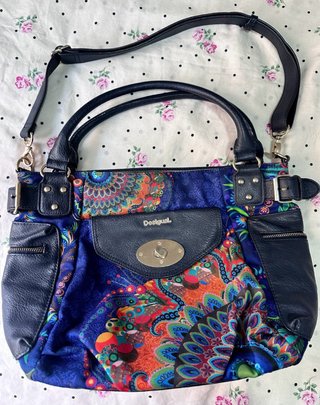 Bolso desigual grande