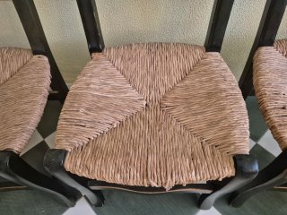Sillas de comedor de madera y yute
