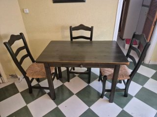 Sillas de comedor de madera y yute