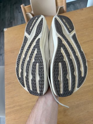Zapatillas Correr Altra Crema y Gris