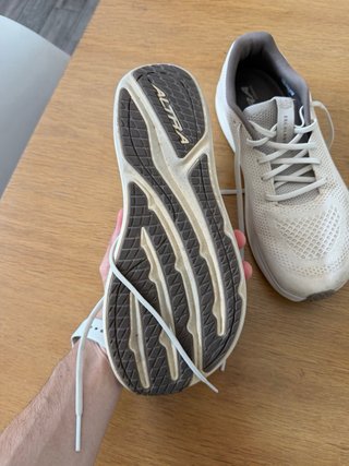 Zapatillas Correr Altra Crema y Gris