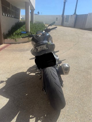 Kawasaki Z900 Negra y Verde