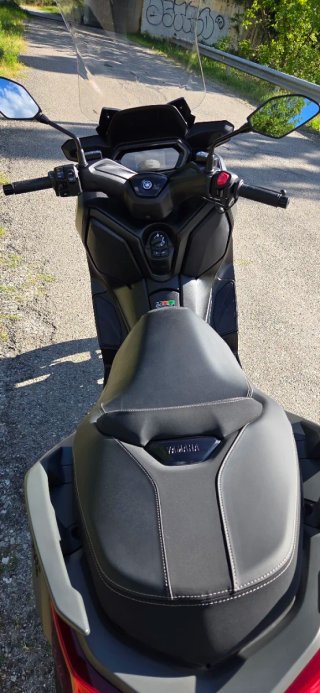 Yamaha XMAX 300 Gris