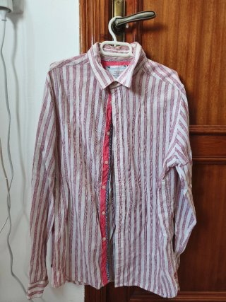 Camisa Rayas Rojas y Blancas