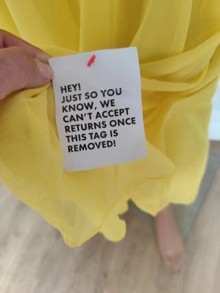 Vestido amarillo con volantes