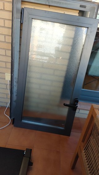 Ventana aluminio oscilobatiente