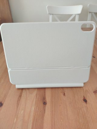 Funda iPad 11 con Teclado y Lápiz, imantada.