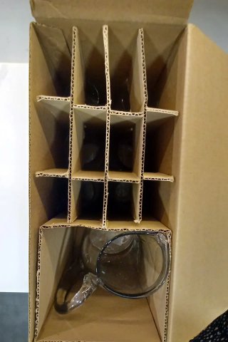 Juego Jarra y 6 Vasos. NUEVO. Con caja.