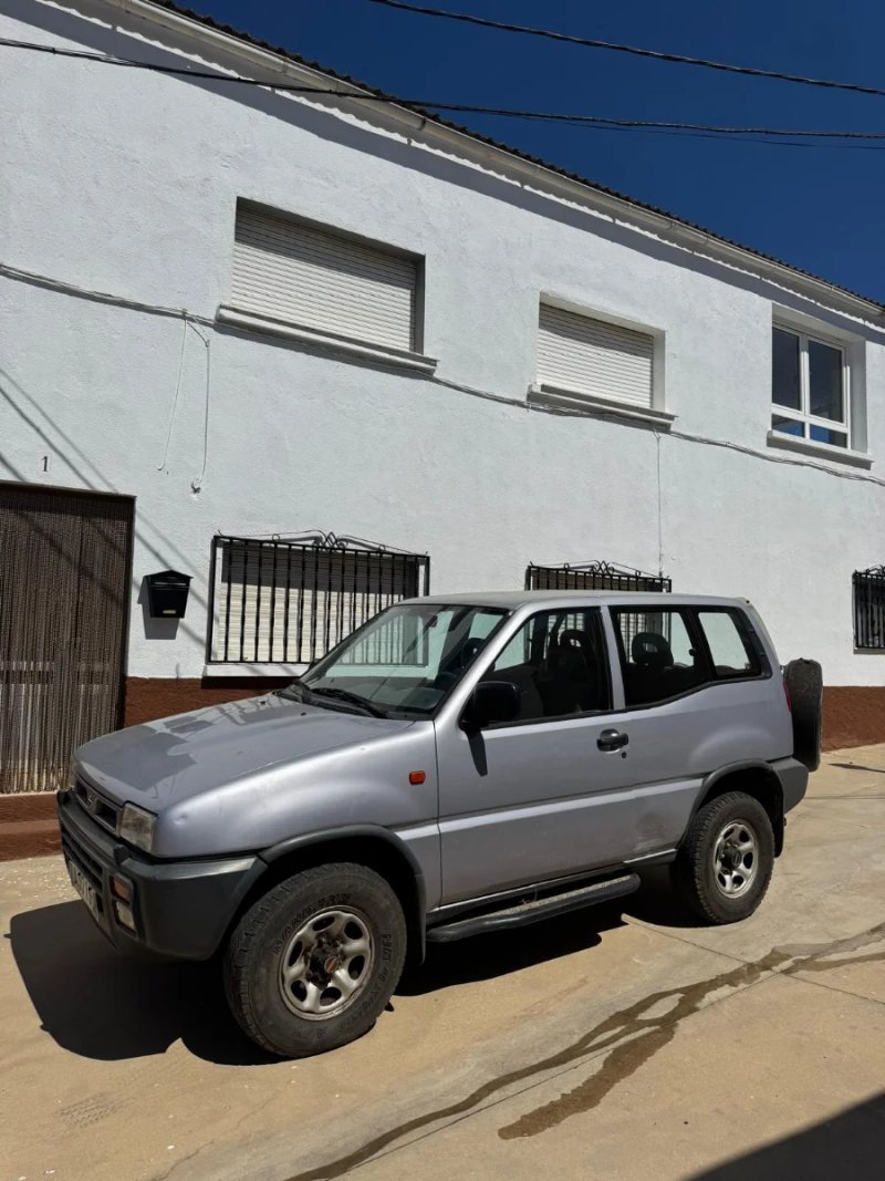 Nissan Terrano II 1993 - foto 1