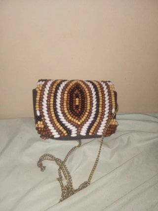 Bolso pequeño con cadena