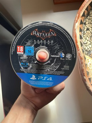PS4 (PlayStation 4) Negra + 4 Juegos