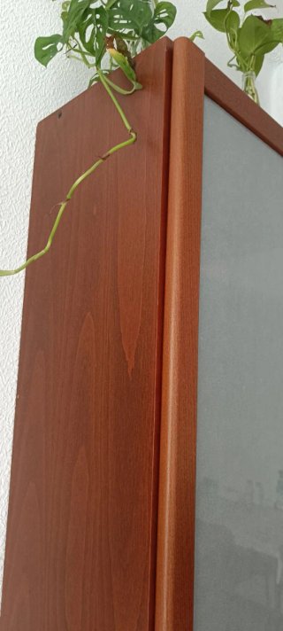 Armario alto madera vitrina cristal