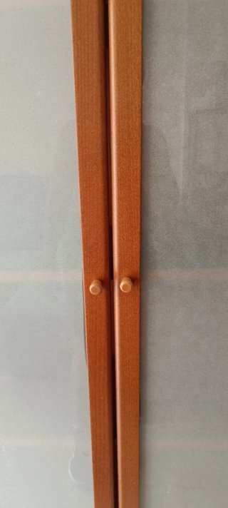 Armario alto madera vitrina cristal