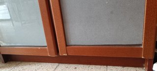Armario alto madera vitrina cristal