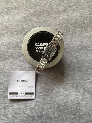 Reloj Casio Vintage Negro y Plateado