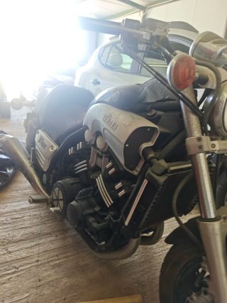 Yamaha Vmax 1300 Cruiser