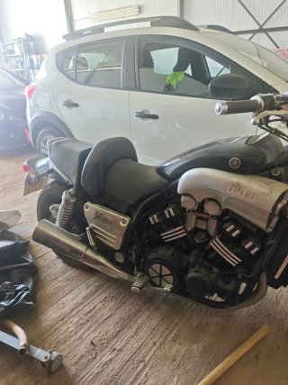 Yamaha Vmax 1300 Cruiser